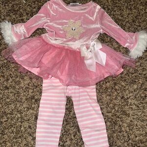 Winter baby girls outfit size 6-9 months
